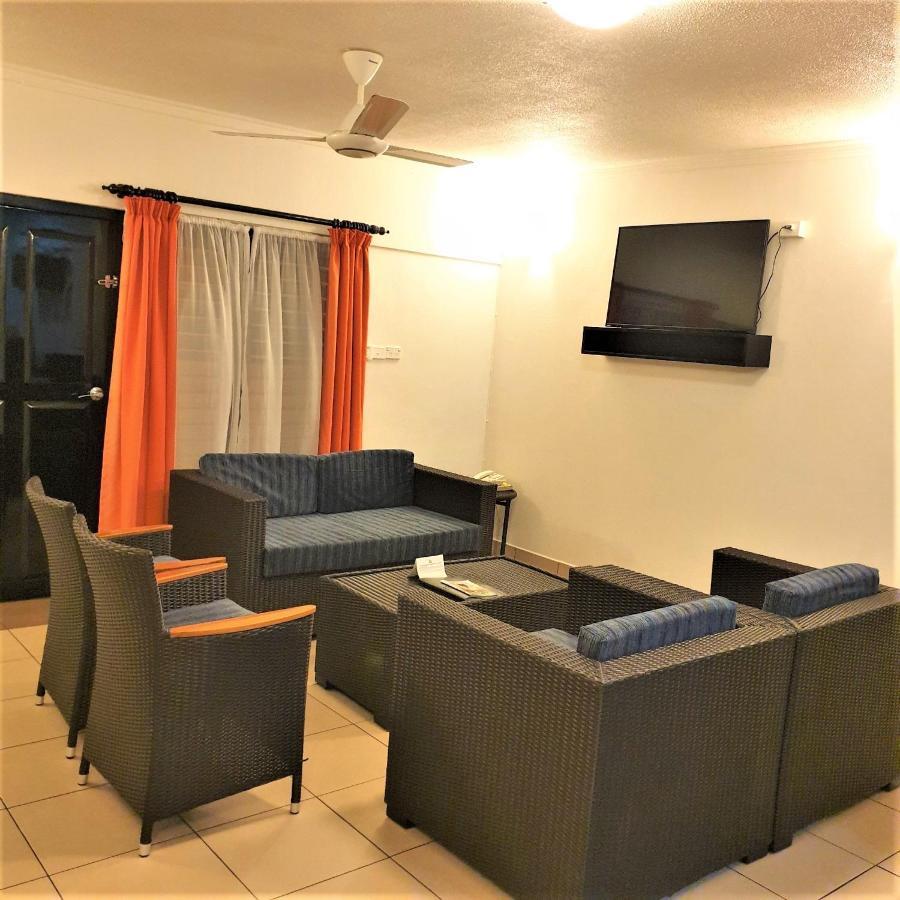 Suva Motor Inn Екстериор снимка