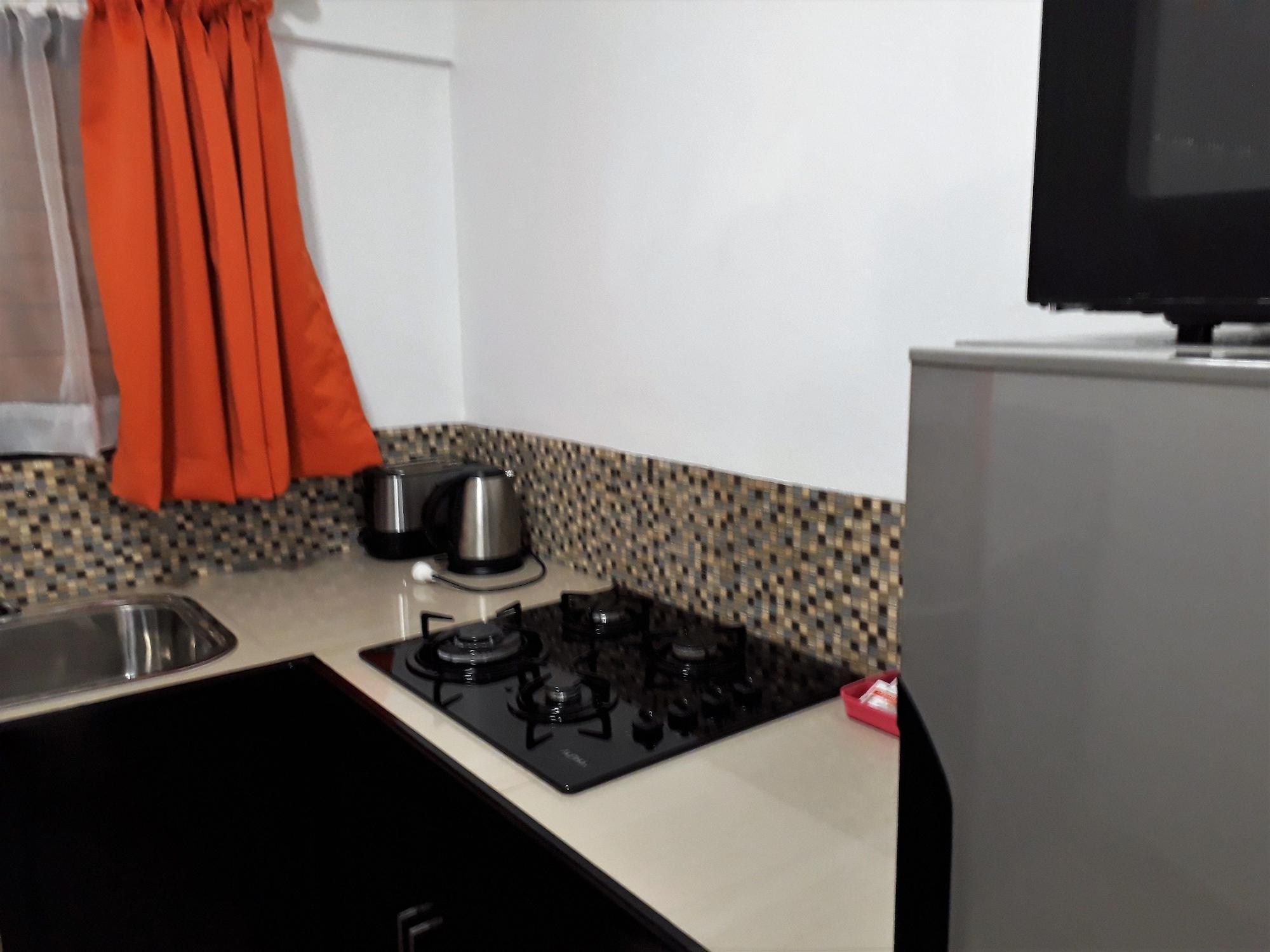 Suva Motor Inn Екстериор снимка