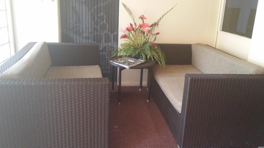 Suva Motor Inn Екстериор снимка