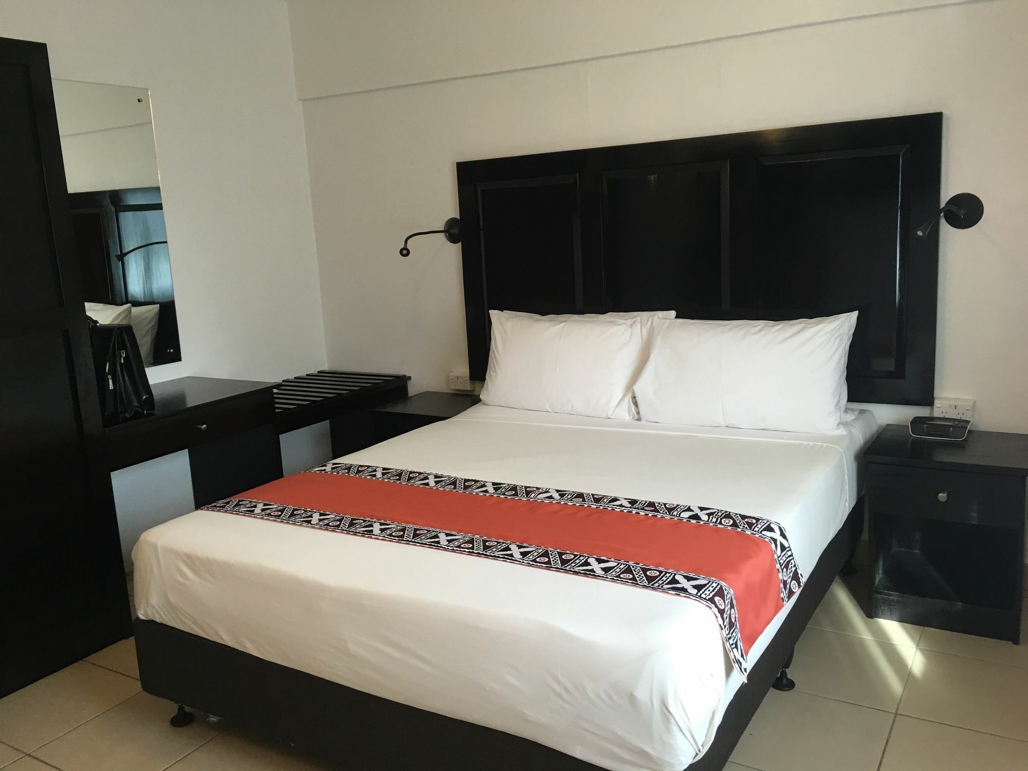 Suva Motor Inn Екстериор снимка