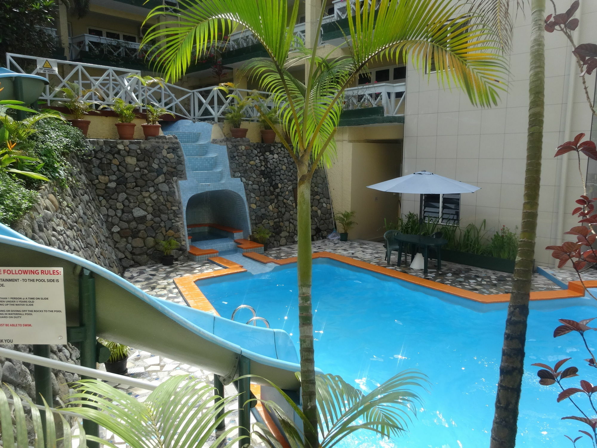 Suva Motor Inn Екстериор снимка