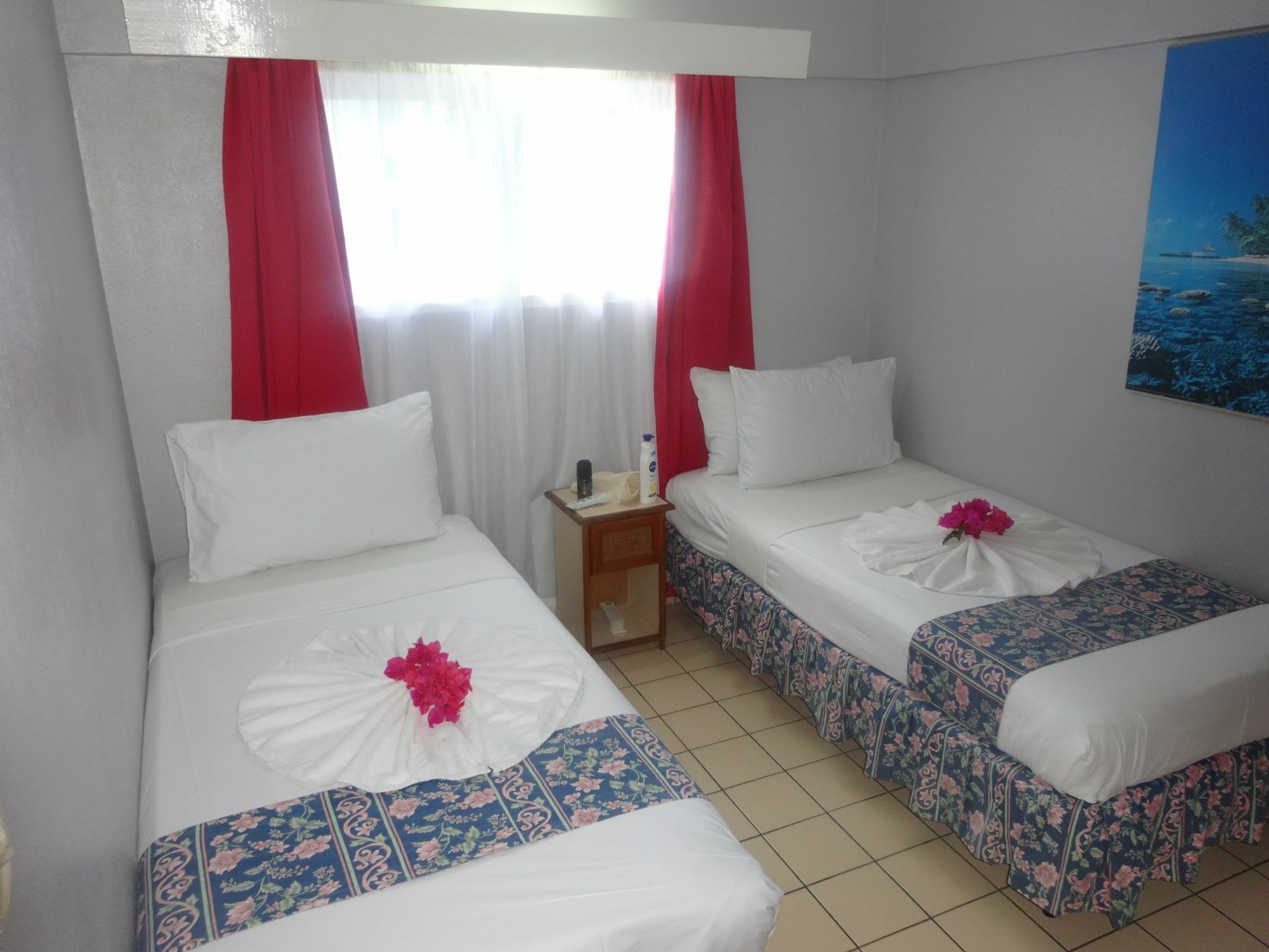 Suva Motor Inn Екстериор снимка