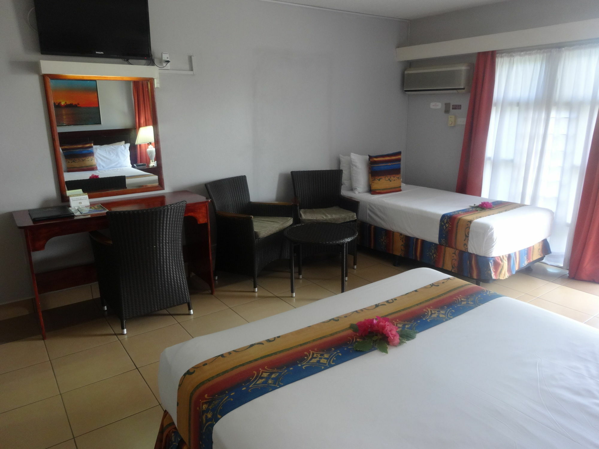 Suva Motor Inn Екстериор снимка