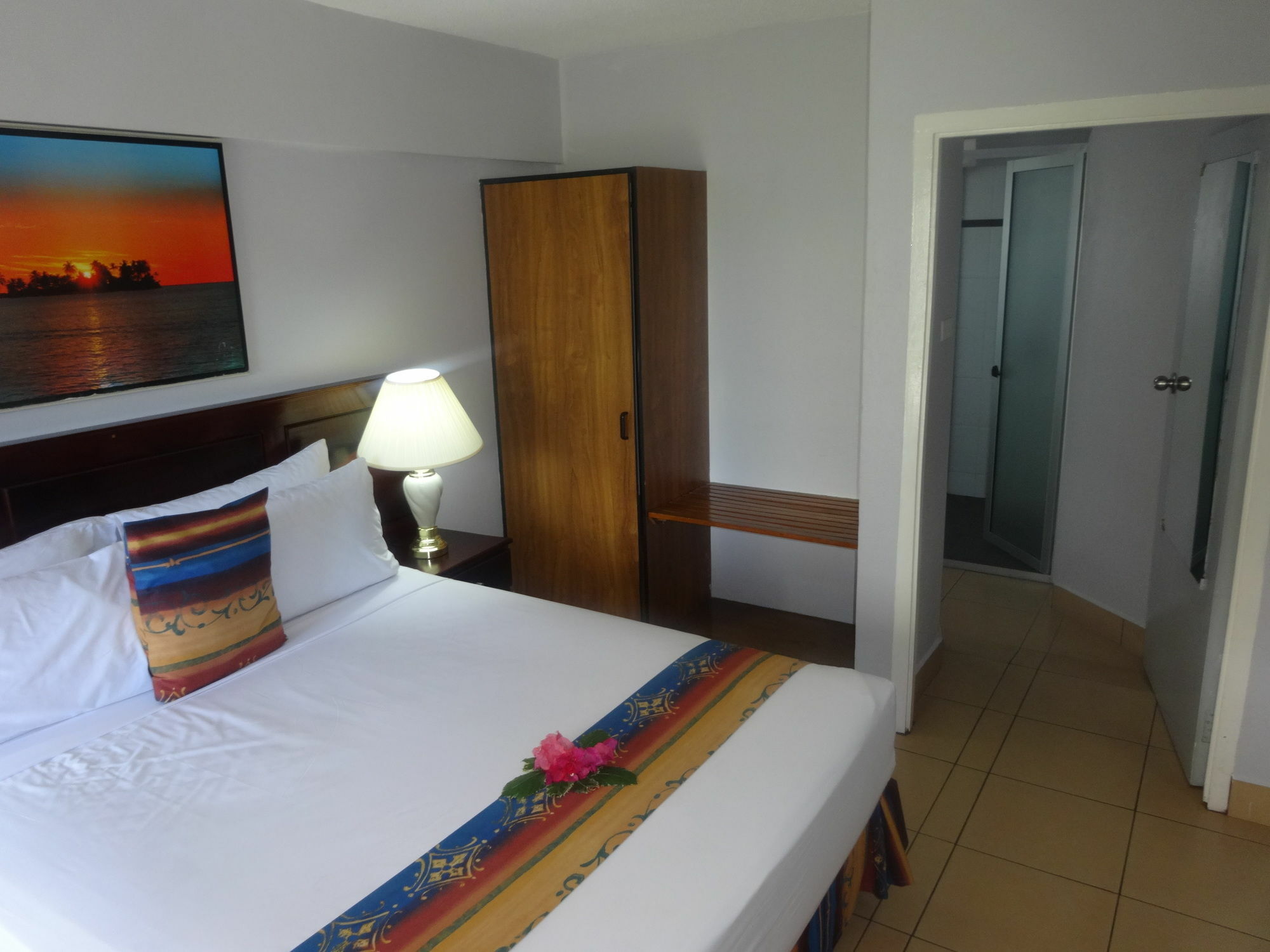 Suva Motor Inn Екстериор снимка